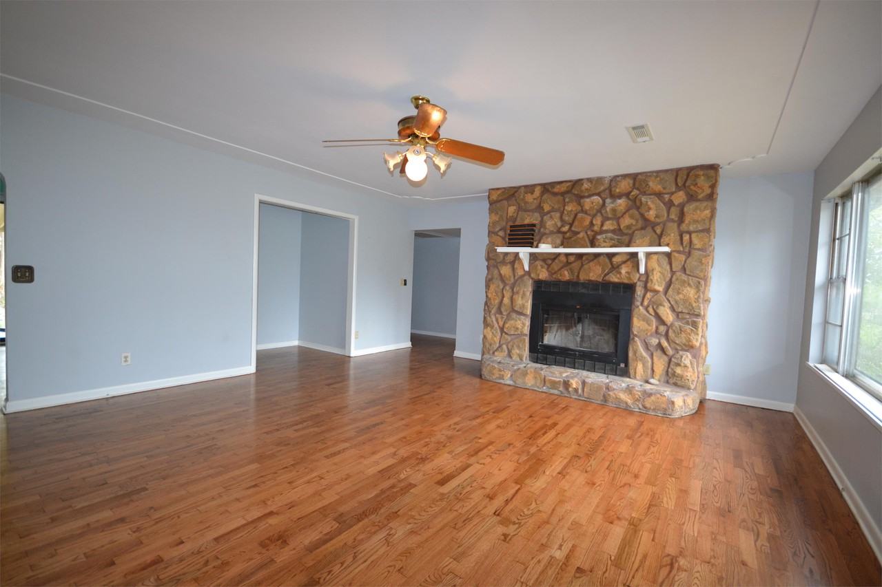 2323 W Ora Dr #1 - Photo 4 of 12