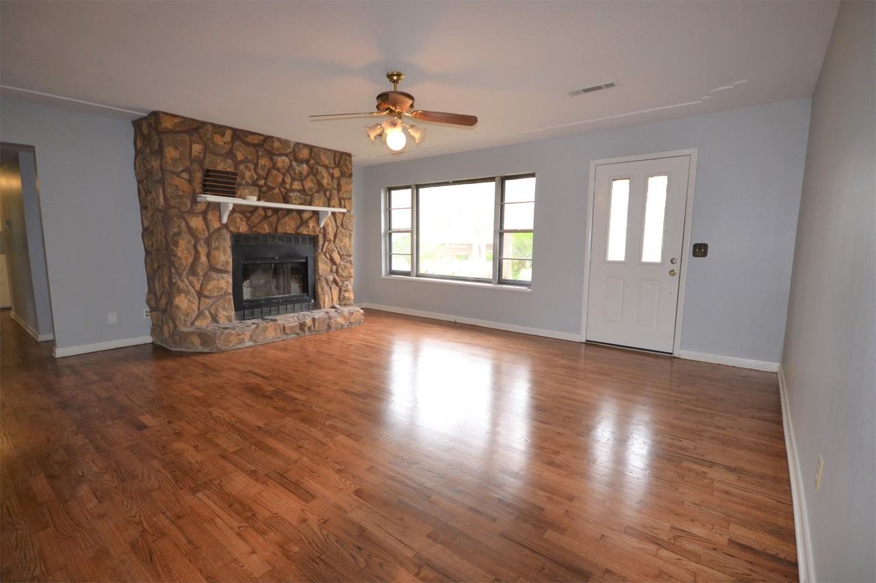 2323 W Ora Dr #1 - Photo 5 of 12