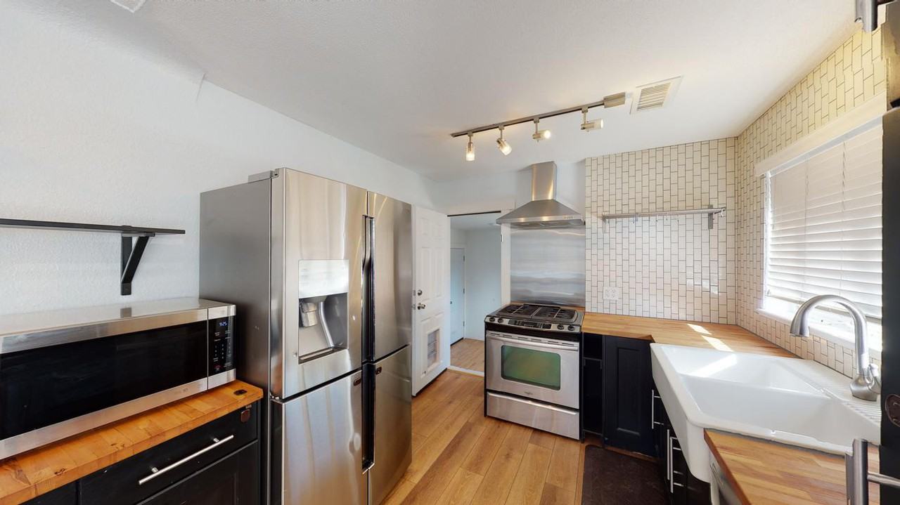 1659 Quebec St - Photo 5 of 18