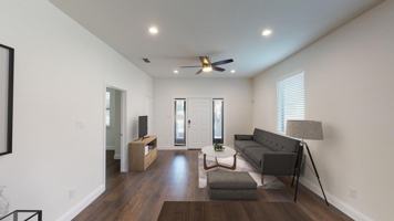 featured image of 904 N Madison Ave