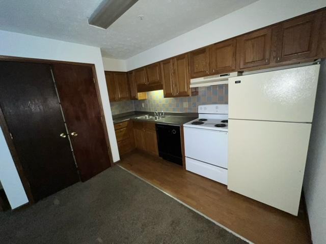 1517 6th Ave Apt 13 - Photo 2 of 14