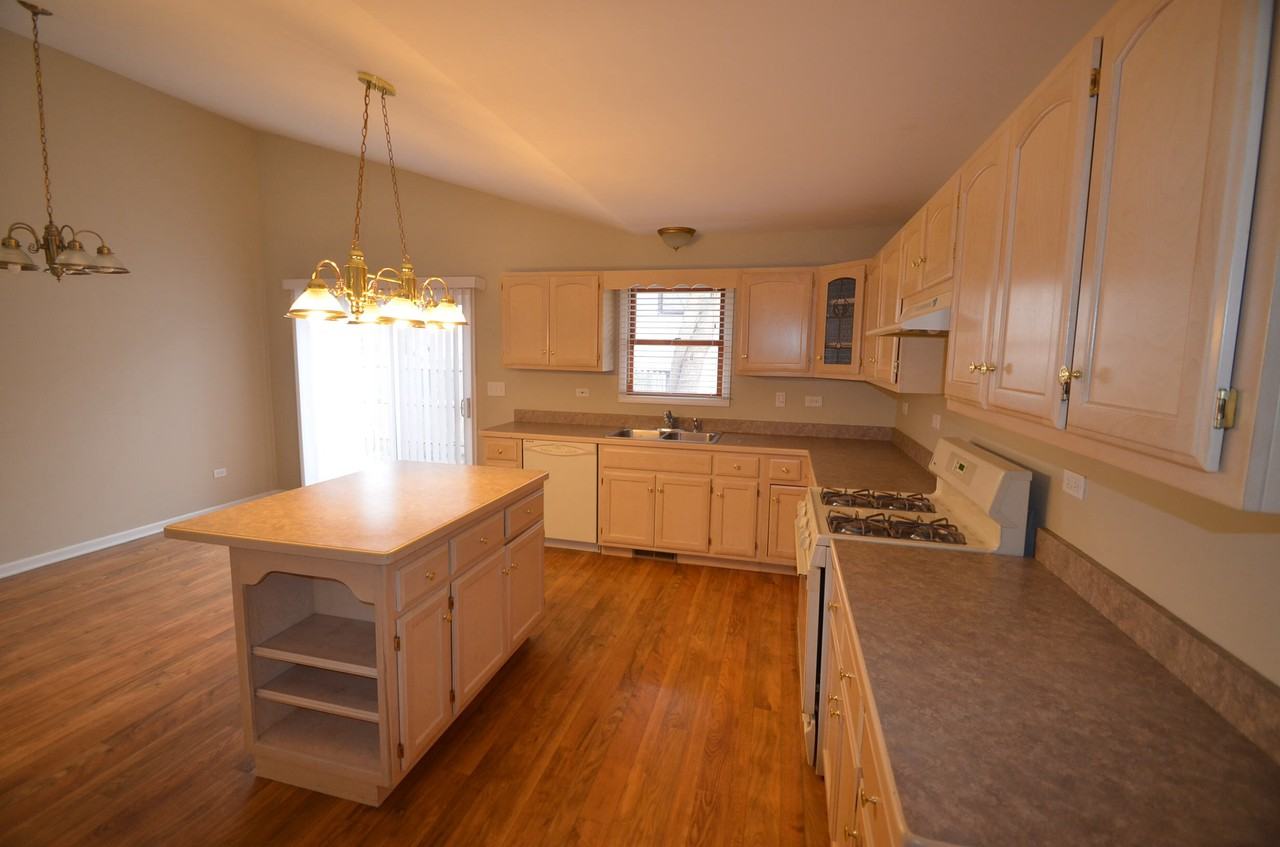 2301 Gustave Ln - Photo 3 of 7