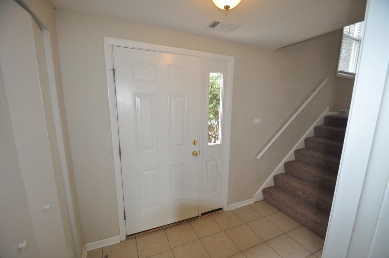 16056 Olcott Ave - Photo 2 of 8