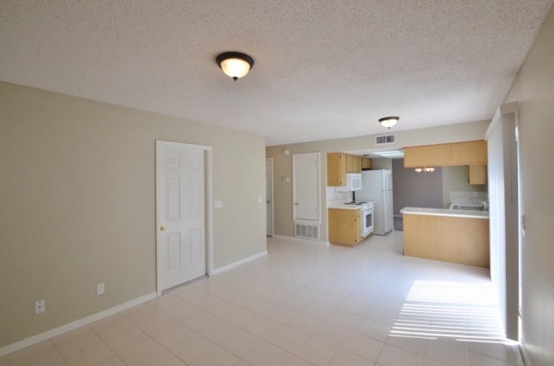 9707 Fox Hollow Rd - Photo 3 of 14