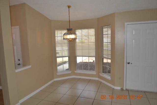 8258 Lakemont Dr - Photo 2 of 5