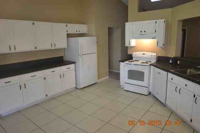 8258 Lakemont Dr - Photo 3 of 5