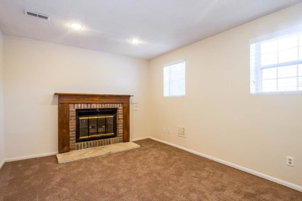 11262 W 102nd Dr - Photo 2 of 10