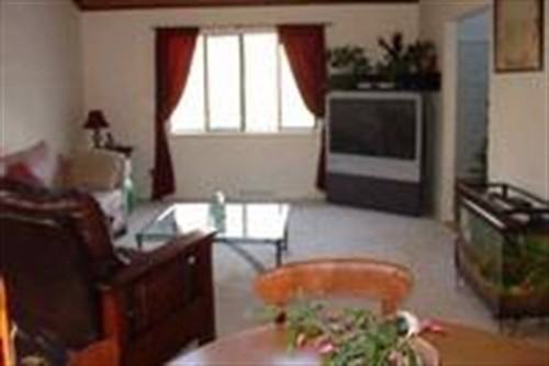 27306 N Sandgates Rd - Photo 3 of 6