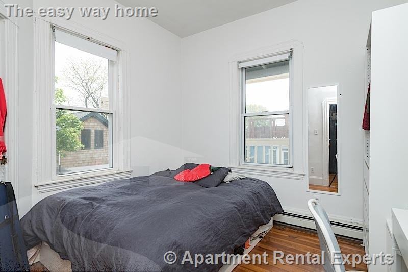 220 Prospect St #1 - Photo 3 of 8