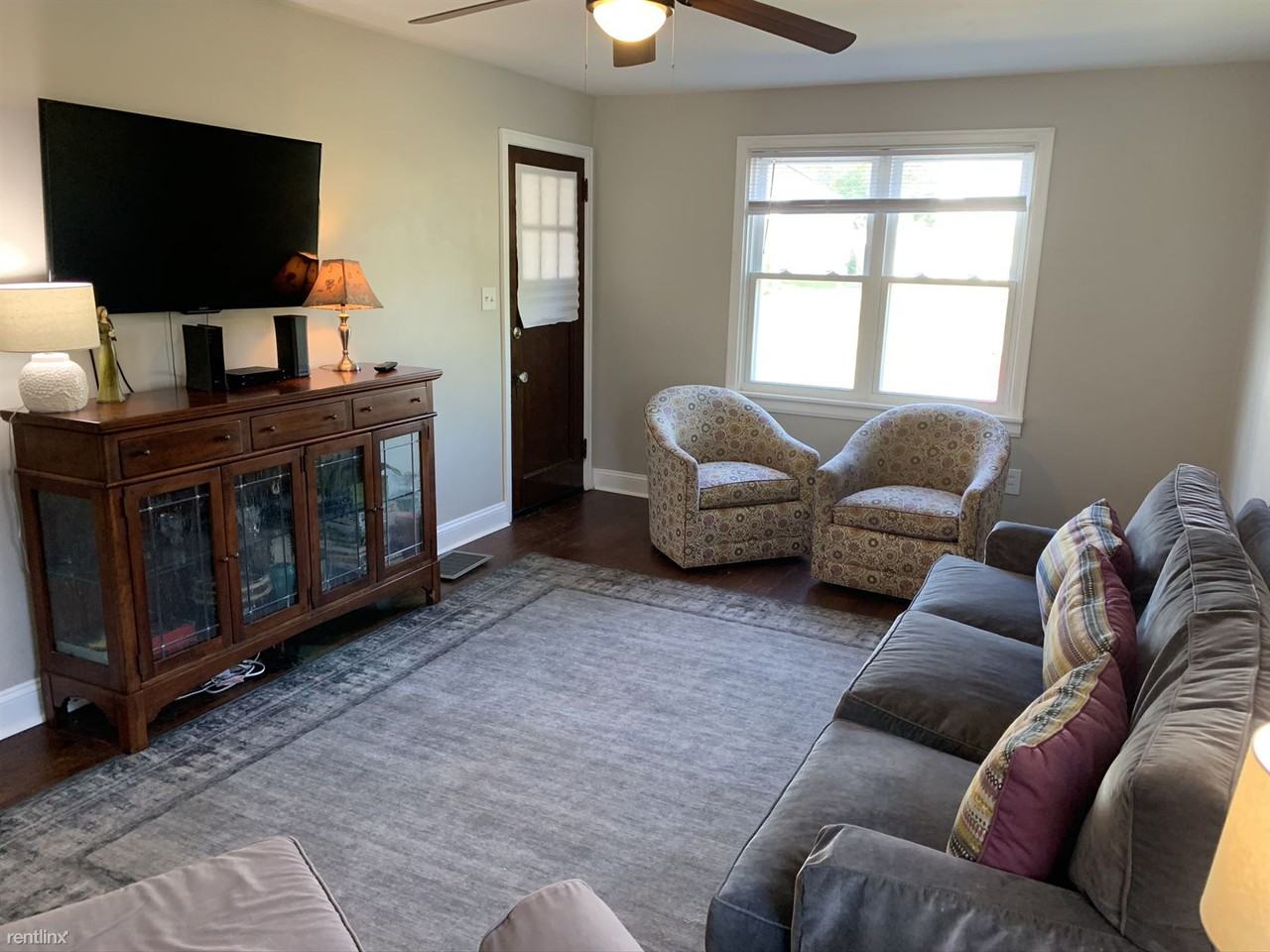 7318 Iuka Ave - Photo 3 of 15
