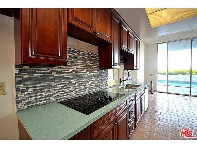 545 Arkell Dr, Beverly Hills, CA 90210 5 Bedroom Apartment for 8,500