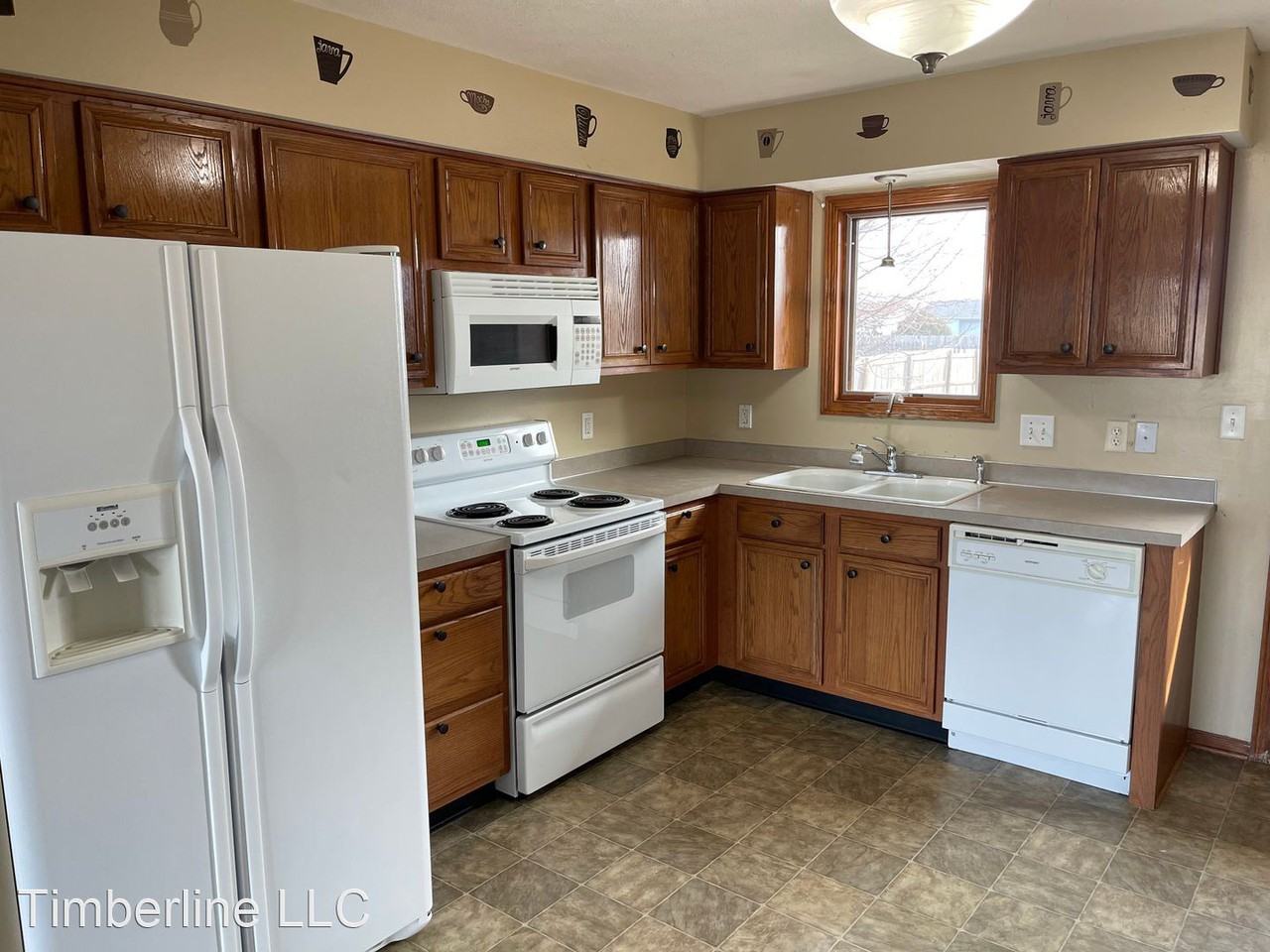 2010 Nw 57th St - Photo 3 of 9