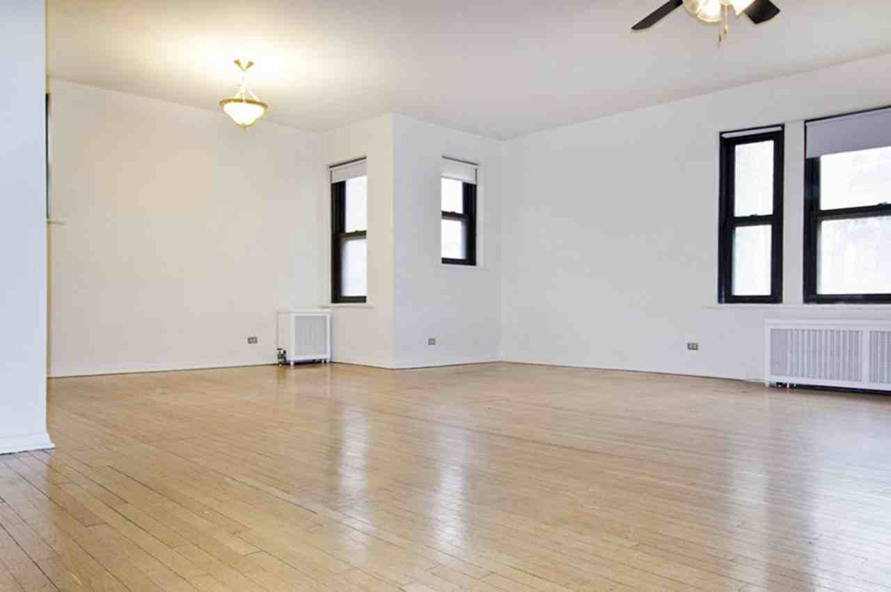 5409 S. Blackstone - Photo 7 of 13