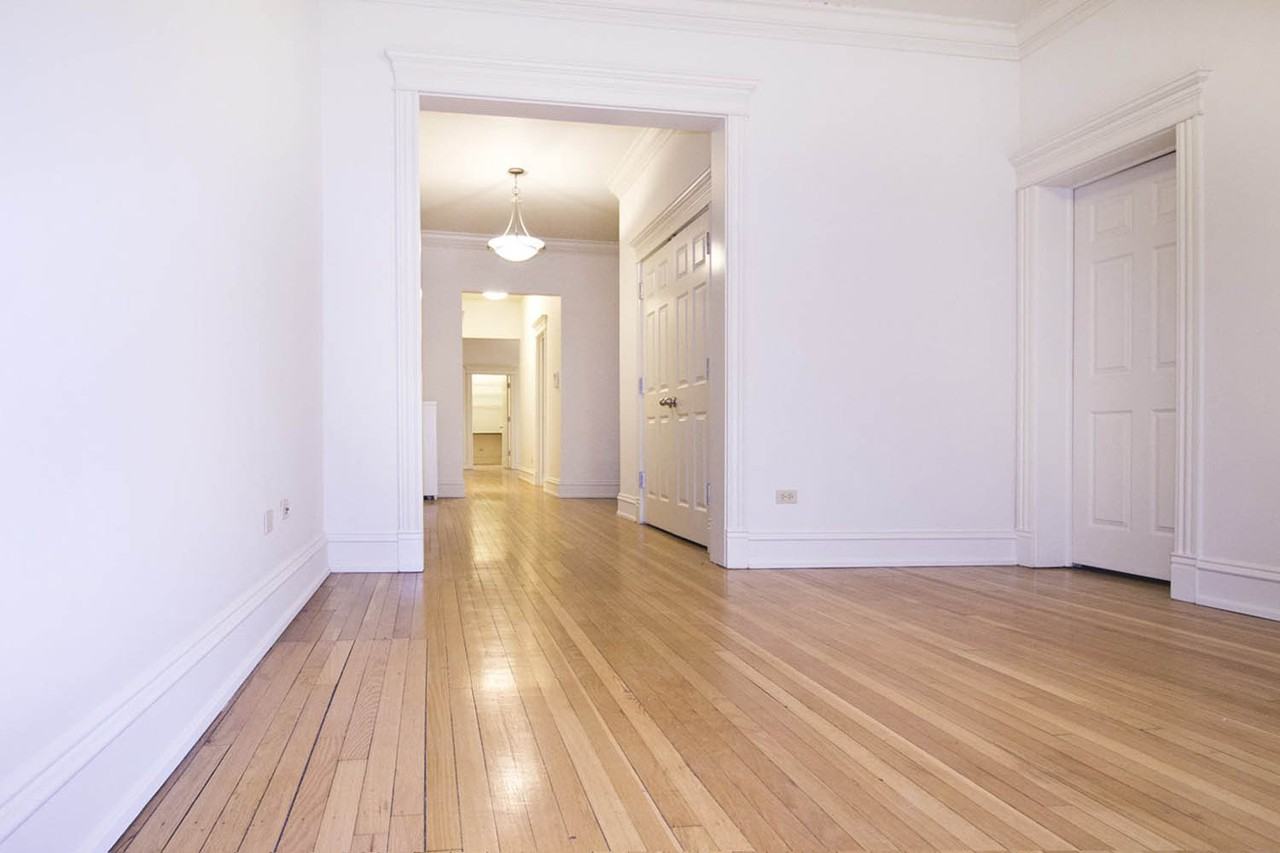 5533 S. Blackstone - Photo 4 of 10