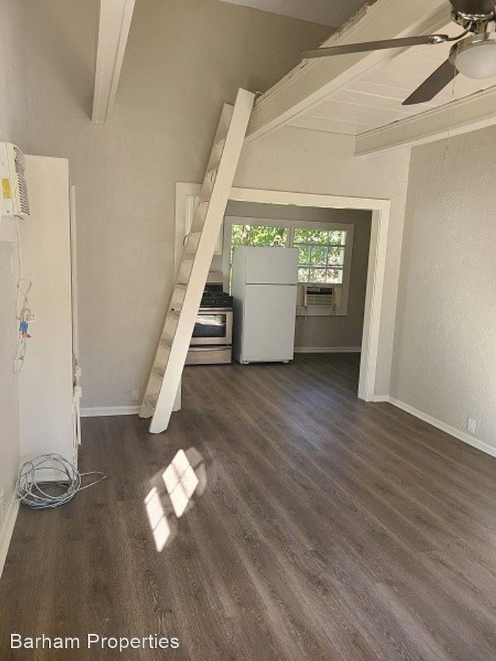 215 Davis St. - Photo 2 of 14