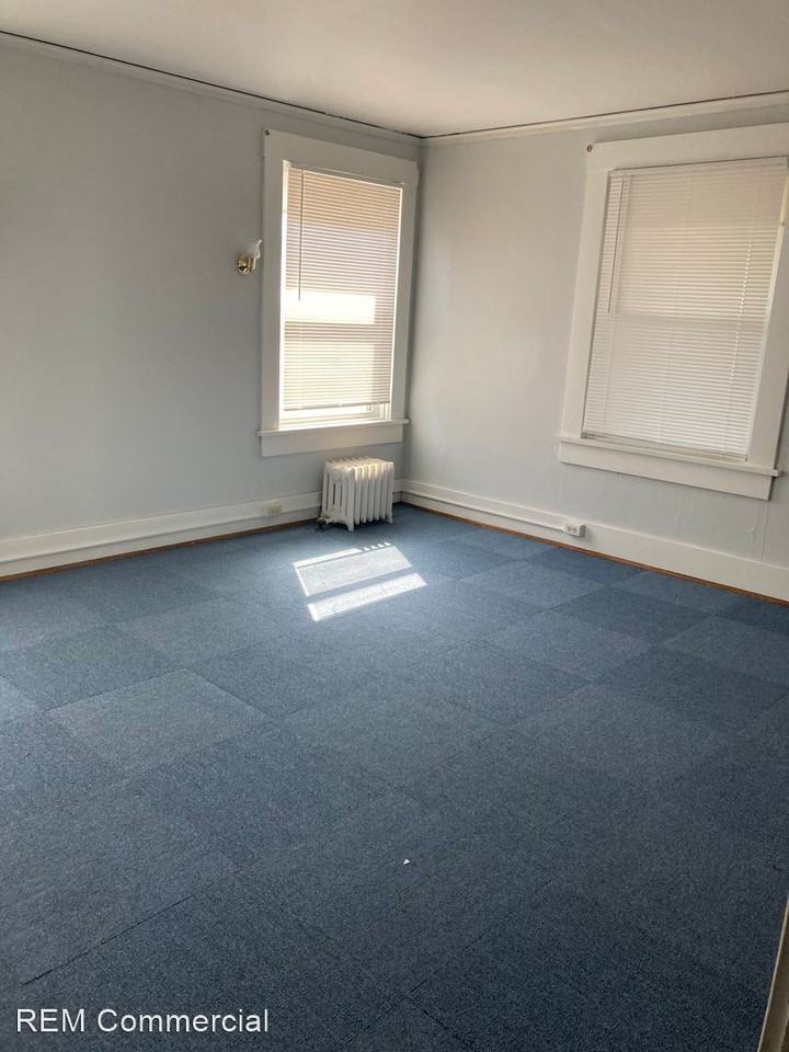 711 Lincoln Way E - Photo 2 of 8