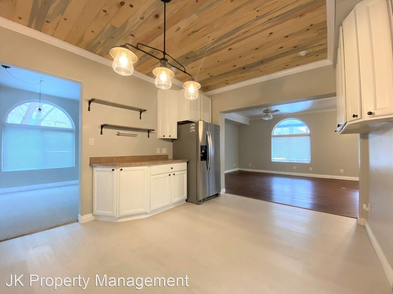 607/609 5th Ave N - Photo 3 of 24