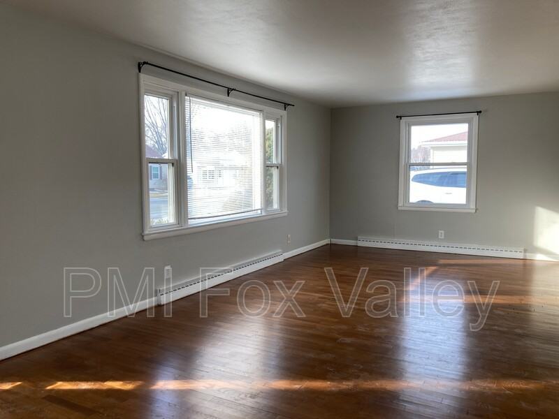 1040 S Telulah Ave - Photo 2 of 20
