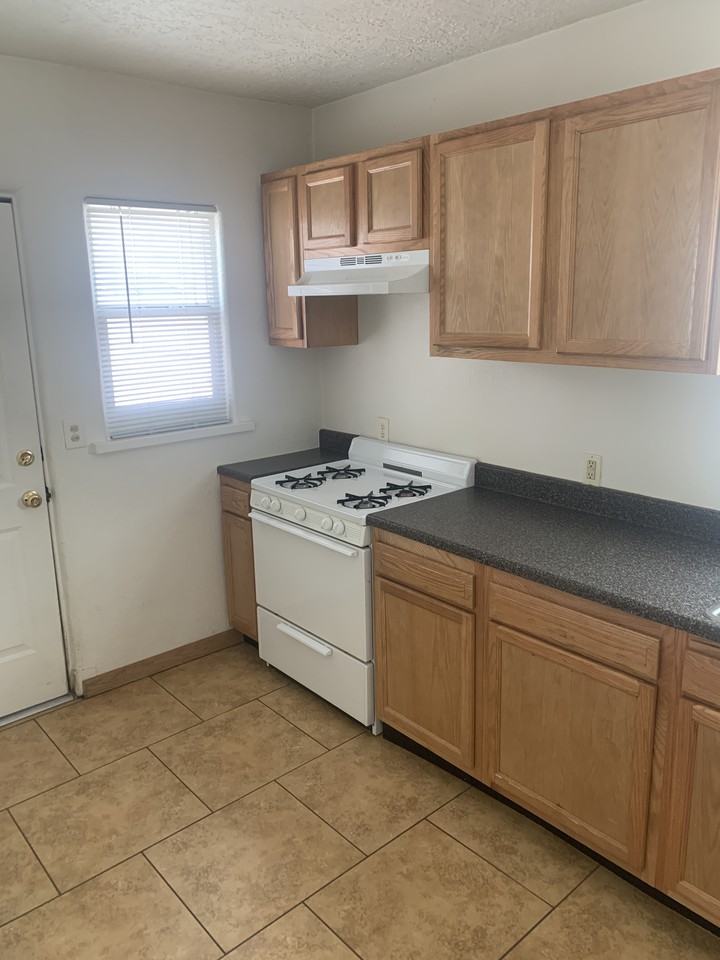 1501 Dr Martin Luther King Jr Ave Ne - Photo 7 of 26