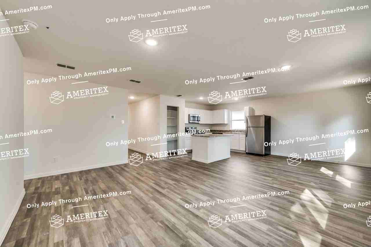 8213 Linda Vista Rd - Photo 3 of 17