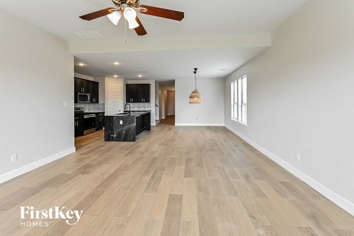 12434 Sabine Point Dr - Photo 2 of 15