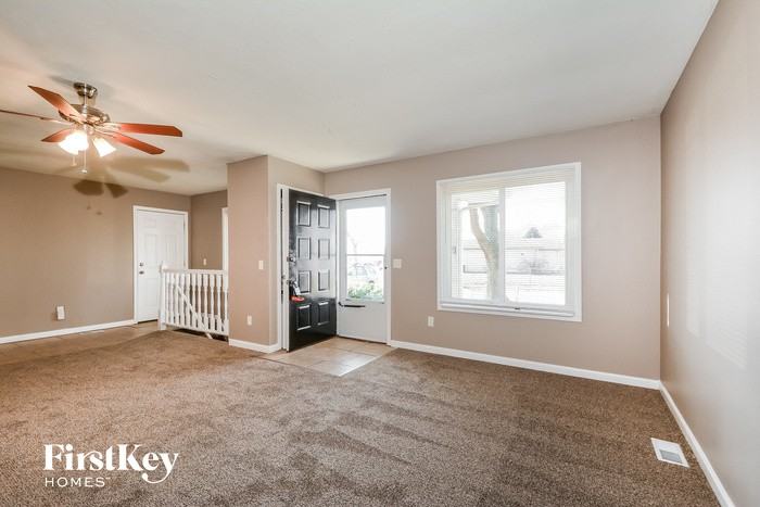 15662 92nd Ave - Photo 3 of 13