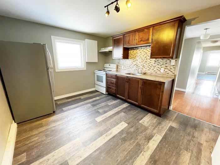 77 Exmouth St - Photo 2 of 18