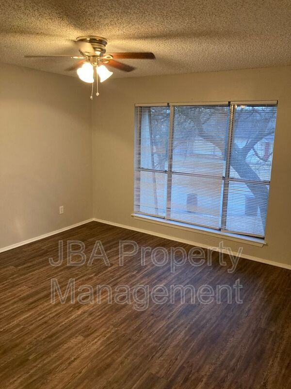 1771 Farleigh Ct #1771F - Photo 2 of 12