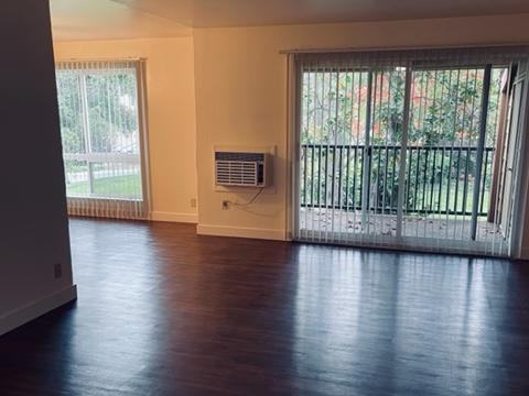 235 Camelback Rd - Photo 3 of 8