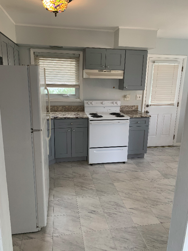 472 S Ocean Ave - Photo 2 of 6