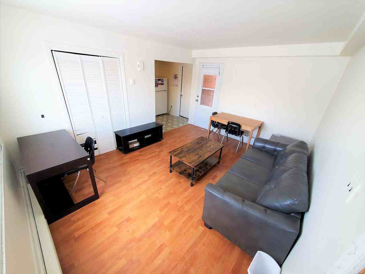 6 Rue Brown - Photo 3 of 16