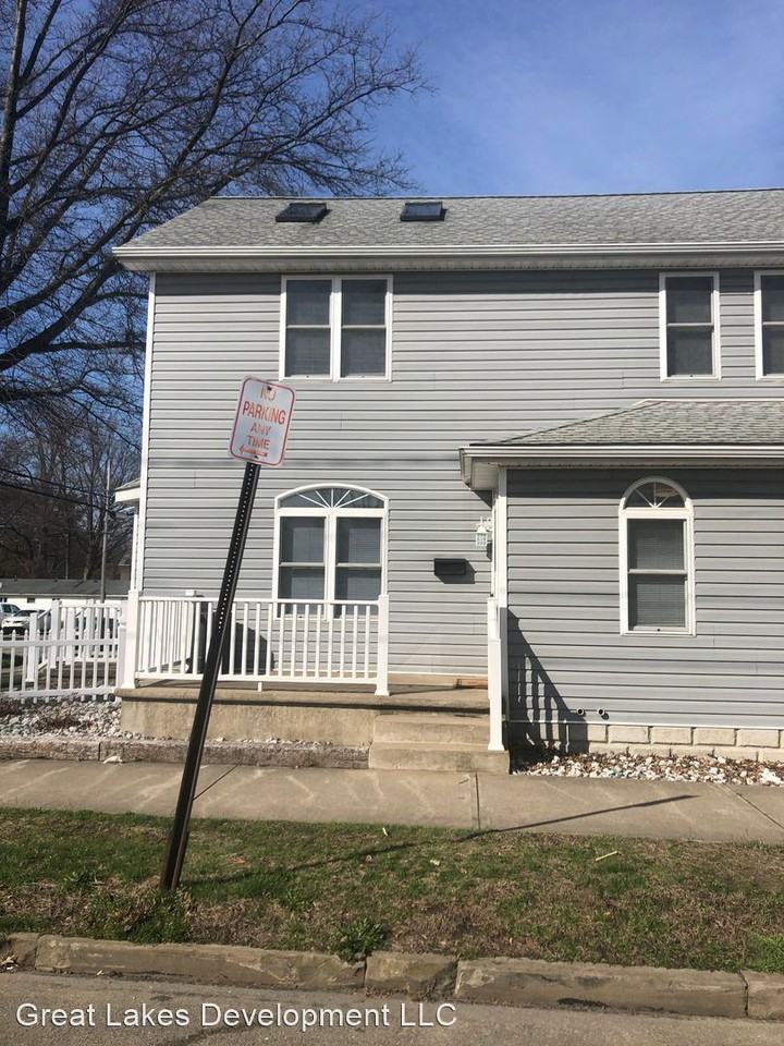 602 West 5th Street - Photo 3 of 24