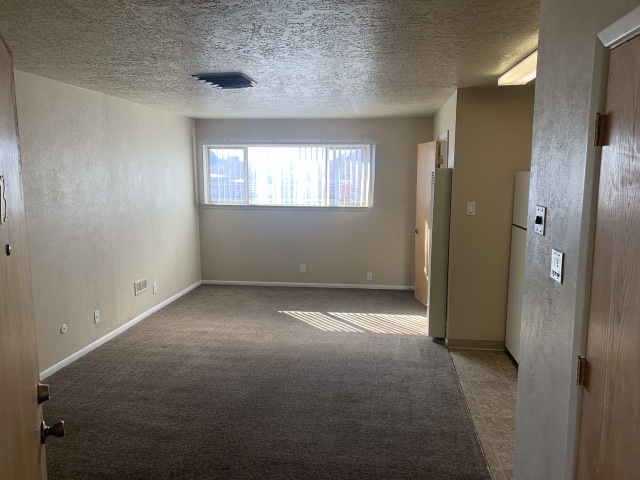 1410 Girard Blvd Ne - Photo 7 of 17
