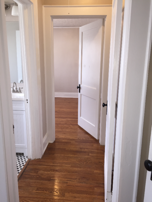 706 E Marion St #1 - Photo 7 of 14