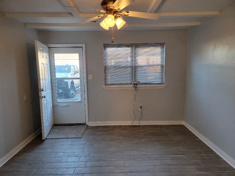 647 Walden Ct - Photo 2 of 11