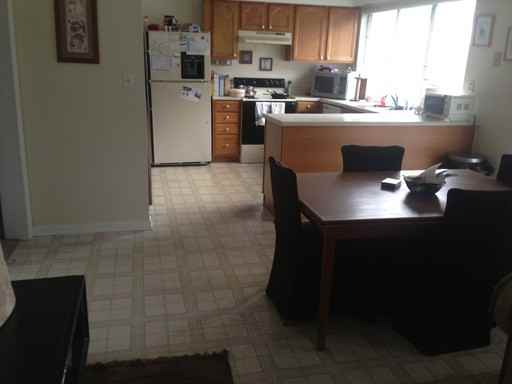 292 Tennis Dr - Photo 3 of 7