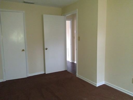 123 Cambridge Dr #13 - Photo 3 of 9