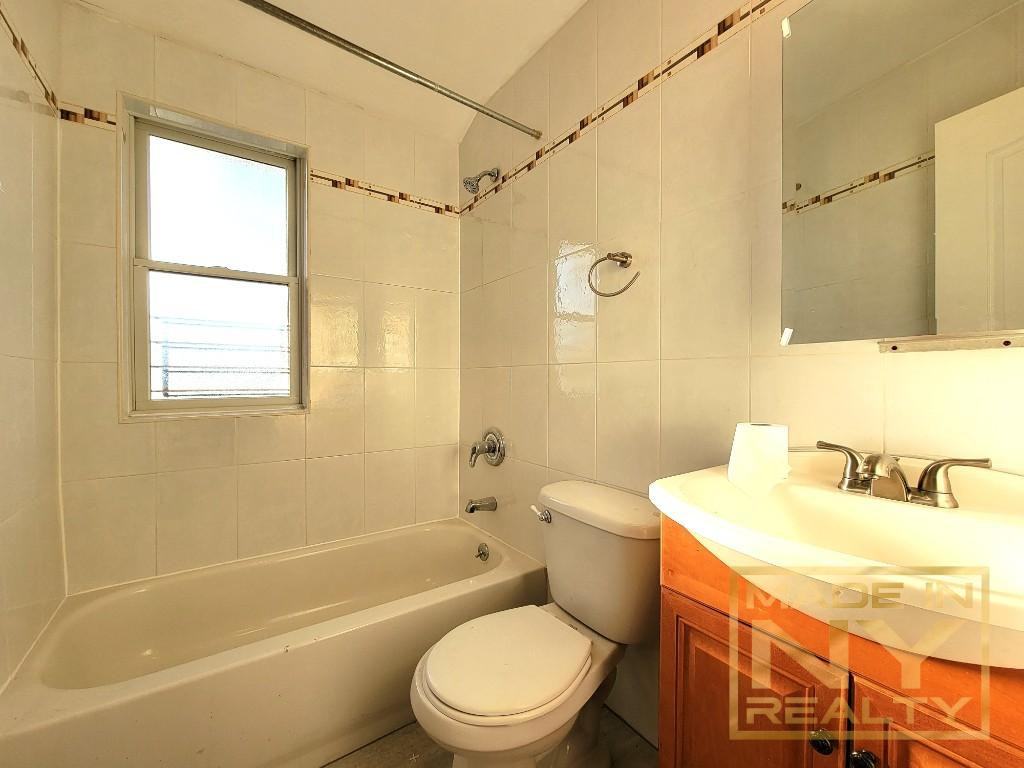 66 Vermont St #2 - Photo 3 of 5