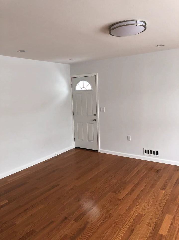 85 Manila Avenue 1f - Photo 2 of 11