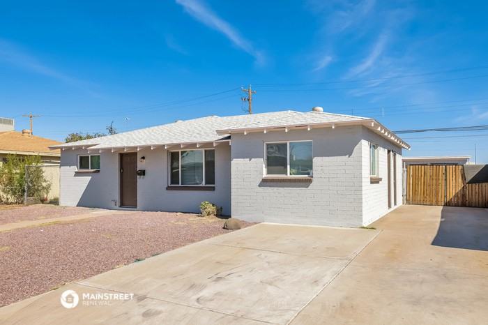 8743 N 28th Ave - Photo 3 of 14