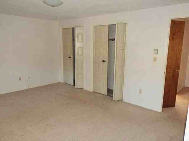 Manchester Villager - Photo 3 of 4