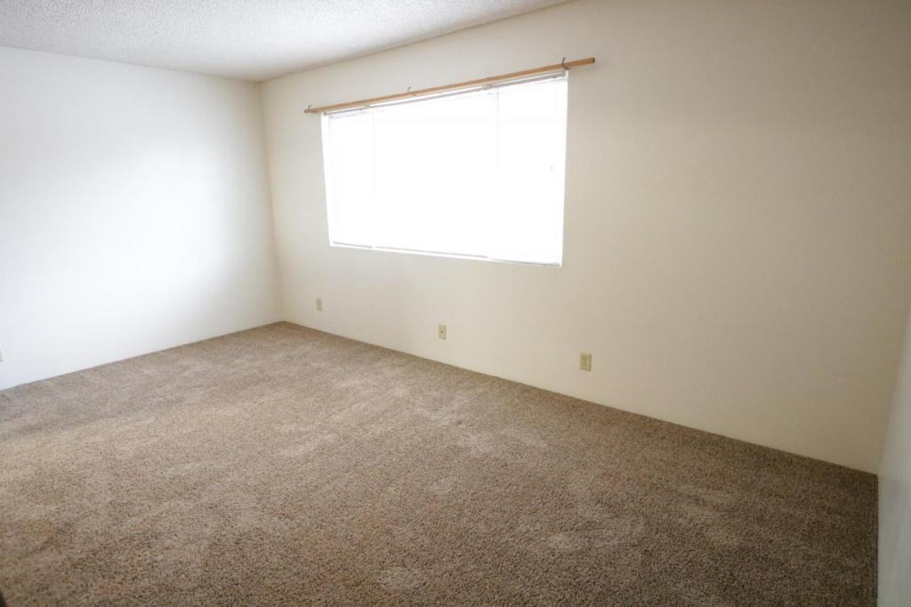 1315 D St - Photo 5 of 17