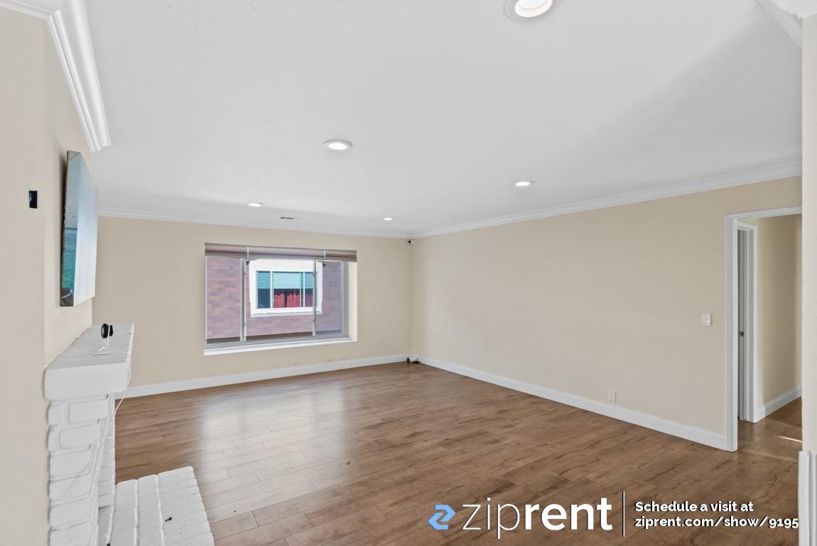 72 Loyola Ave - Photo 2 of 21