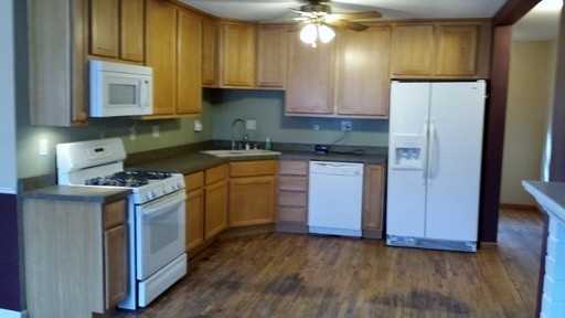 17929 W Chippewa Rd - Photo 3 of 11