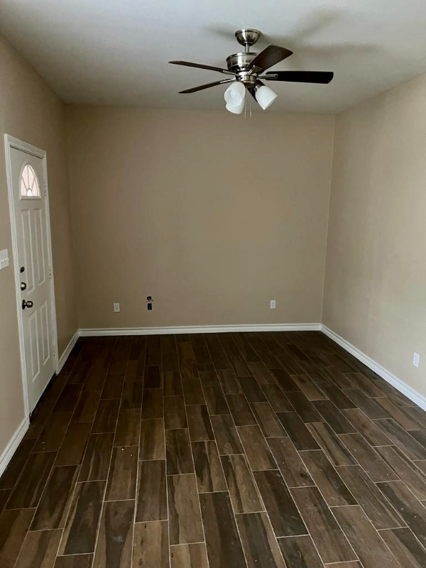 2517 Chuparosa Ct - Photo 2 of 9