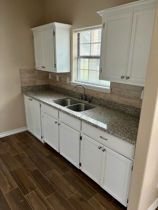 2517 Chuparosa Ct - Photo 3 of 9