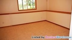 31470 Foxhill Ave - Photo 2 of 11