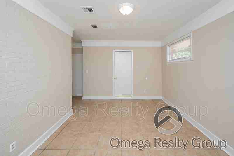 64 Salem Dr - Photo 7 of 41