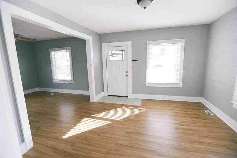 829 Flat St Ne #1 - Photo 4 of 10