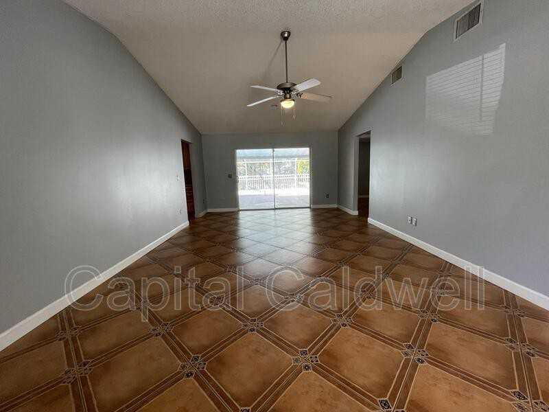12813 Starling Dr - Photo 5 of 43